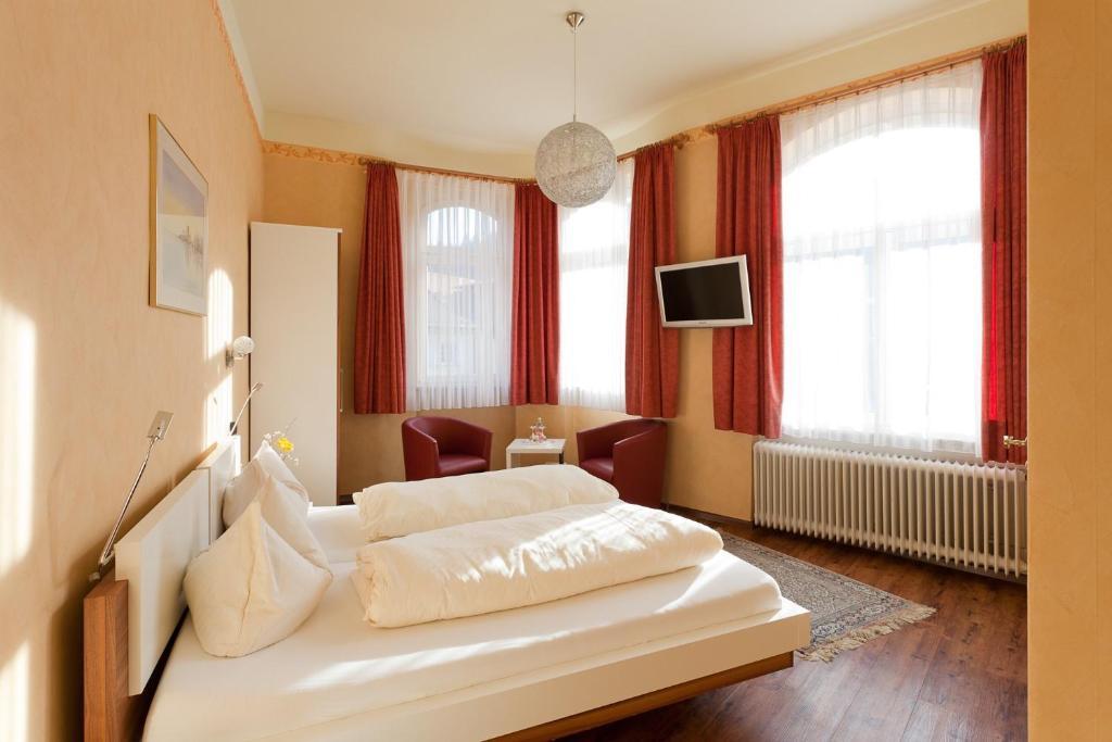 Hotel Kuehler Krug Friburgo em Brisgóvia Quarto foto