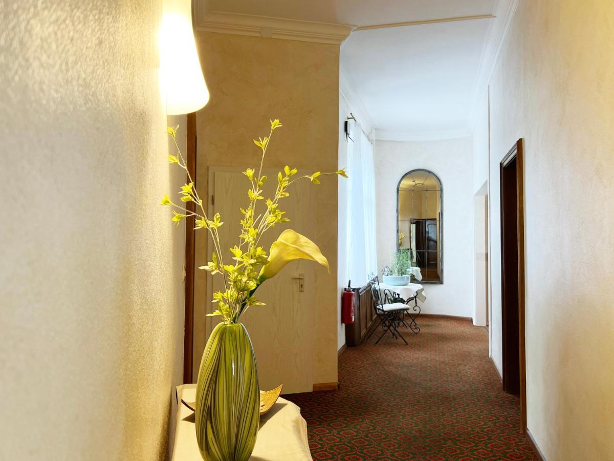Hotel Kuehler Krug Friburgo em Brisgóvia Exterior foto