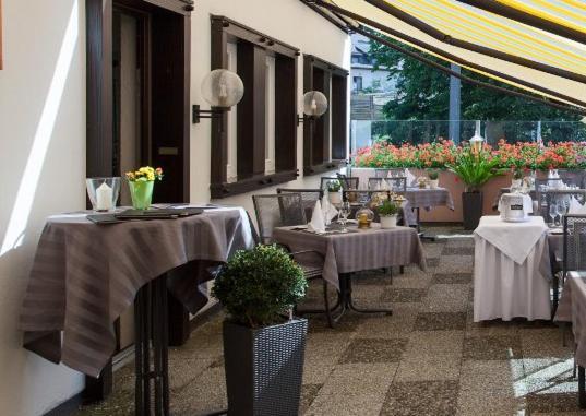 Hotel Kuehler Krug Friburgo em Brisgóvia Exterior foto